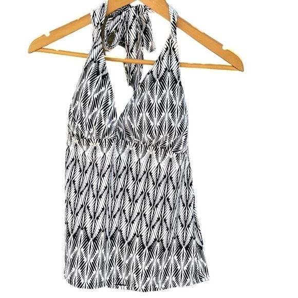 SUNSETS tankini top, halter style, size DD, removable padding in cups, NWT - Picture 2 of 7